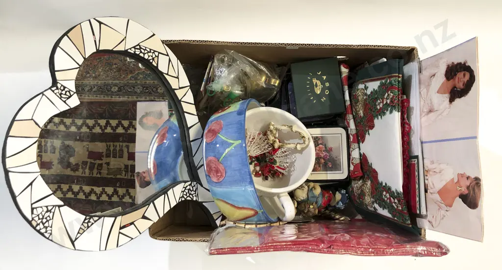 Box Quantity of Assorted Decorative Homewares Image 1++