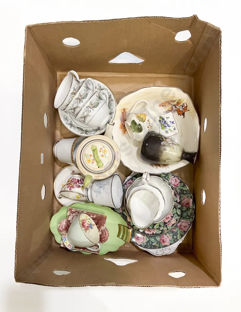 Box Quantity of Assorted China Image 1++