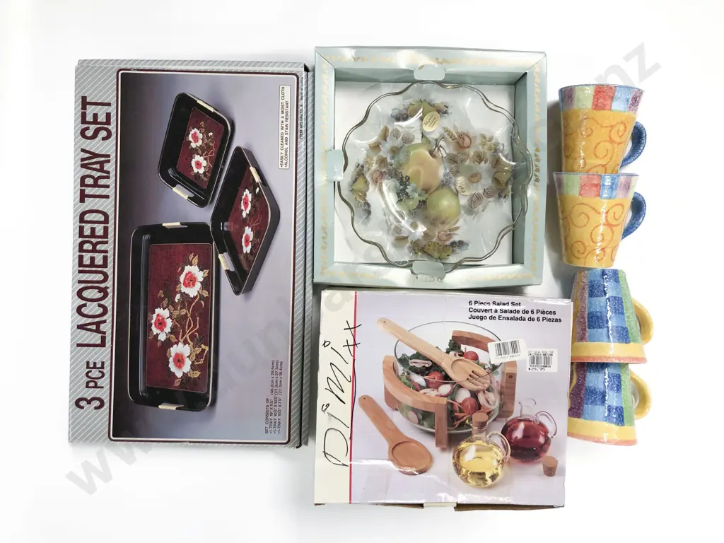 Quantity of Assorted Kitchenware etc Image 1++