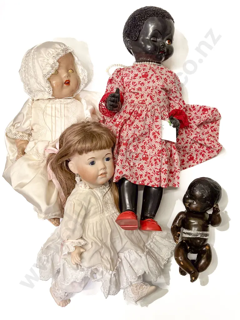 Box of Assorted Vintage Dolls Image 1++