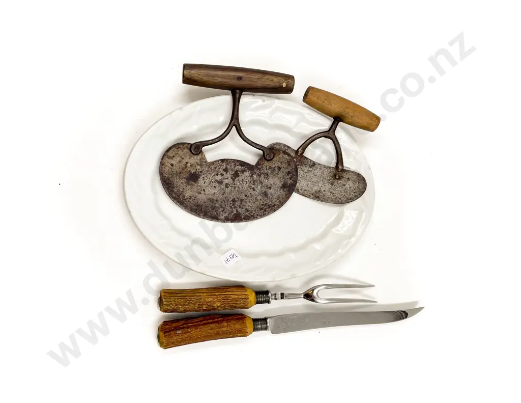 Two Vintage Kitchen Cutters & Assorted Image 1++