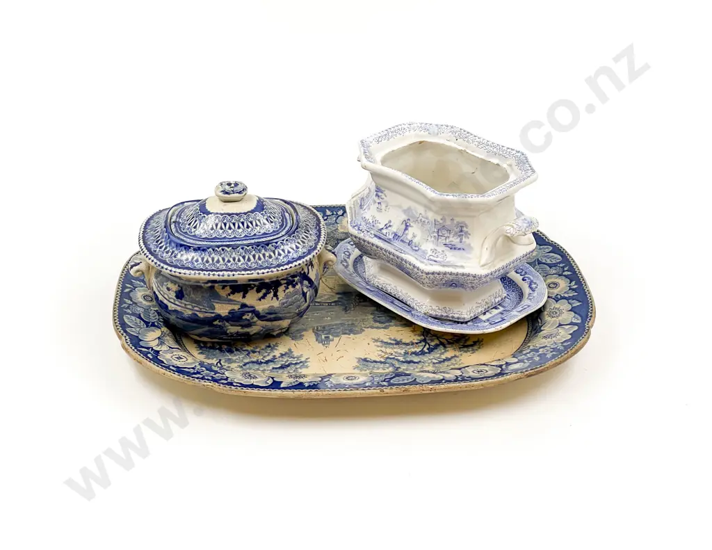 Quantity of Assorted Blue & White China Image 1++