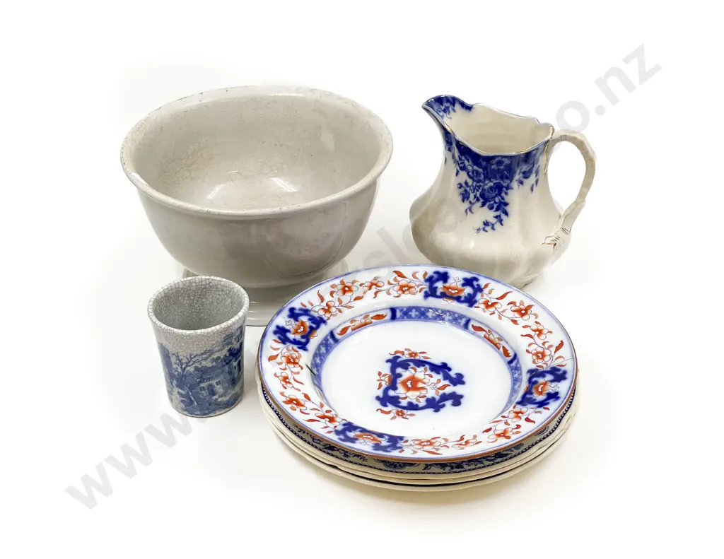 Quantity of Assorted China & Ceramics Image 1++