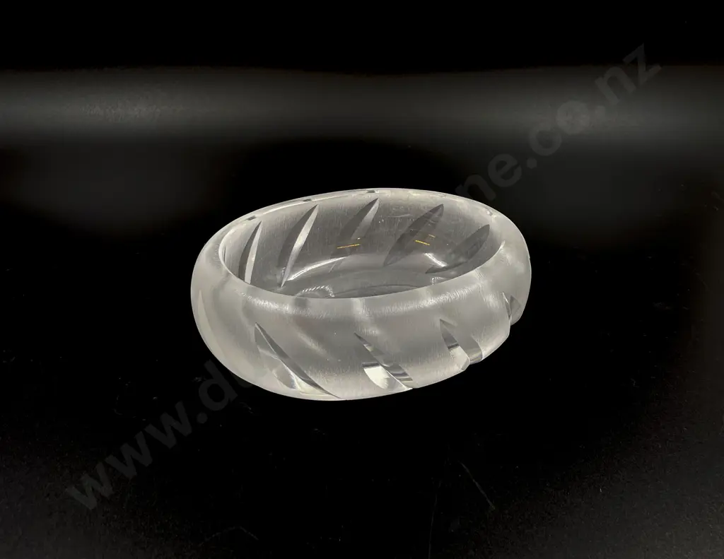 Lalique Frosted Glass Oval Bowl Image 1++