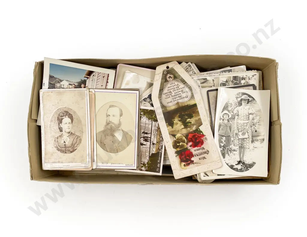Box Of Late Vict Studio Portrait Cards Cartes De Visite & Later Photos & Snapshots Image 1++