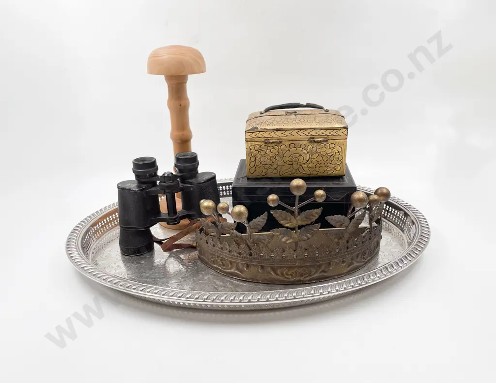 S/P Oval Gallery Drinks Tray with Assorted Image 1++