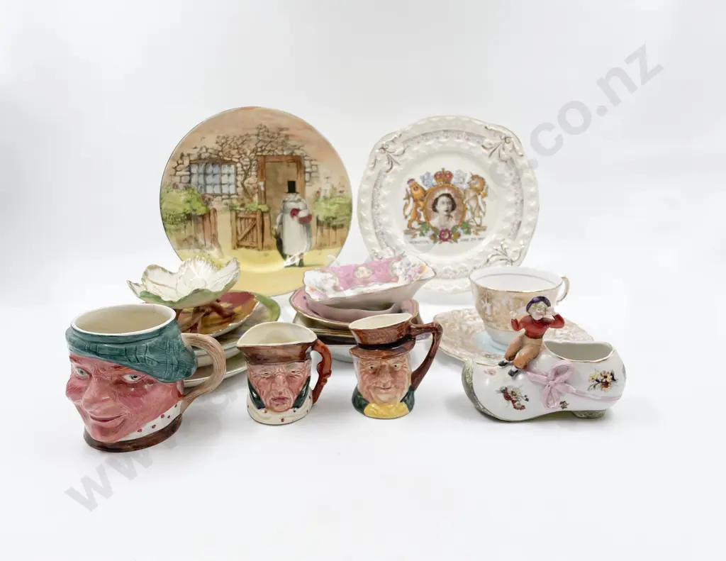 Small Quantity of Assorted Fancy China Image 1++