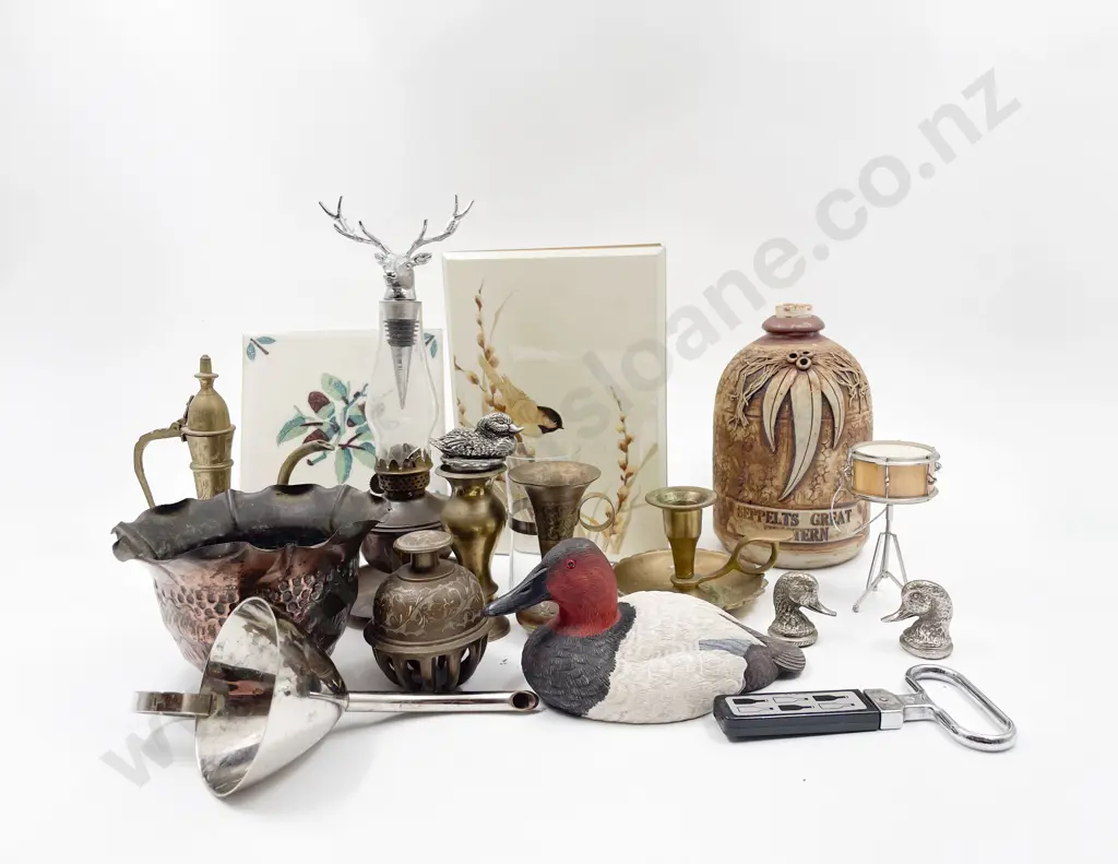Quantity of Assorted incl Brassware etc Image 1++