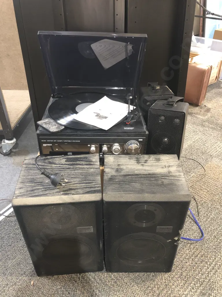 Digitech Hifi Music Centre together with Assorted Speakers Image 1++