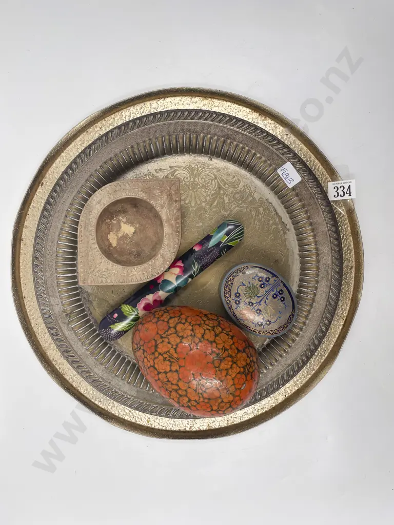 Quantity of Assorted Dolls Trinket Boxes etc Image 1++