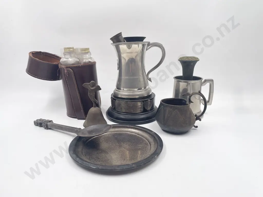 Box Quantity of Assorted Metalware Image 1++