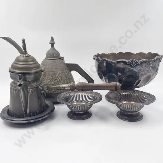 Box Quantity of Assorted Metalware
