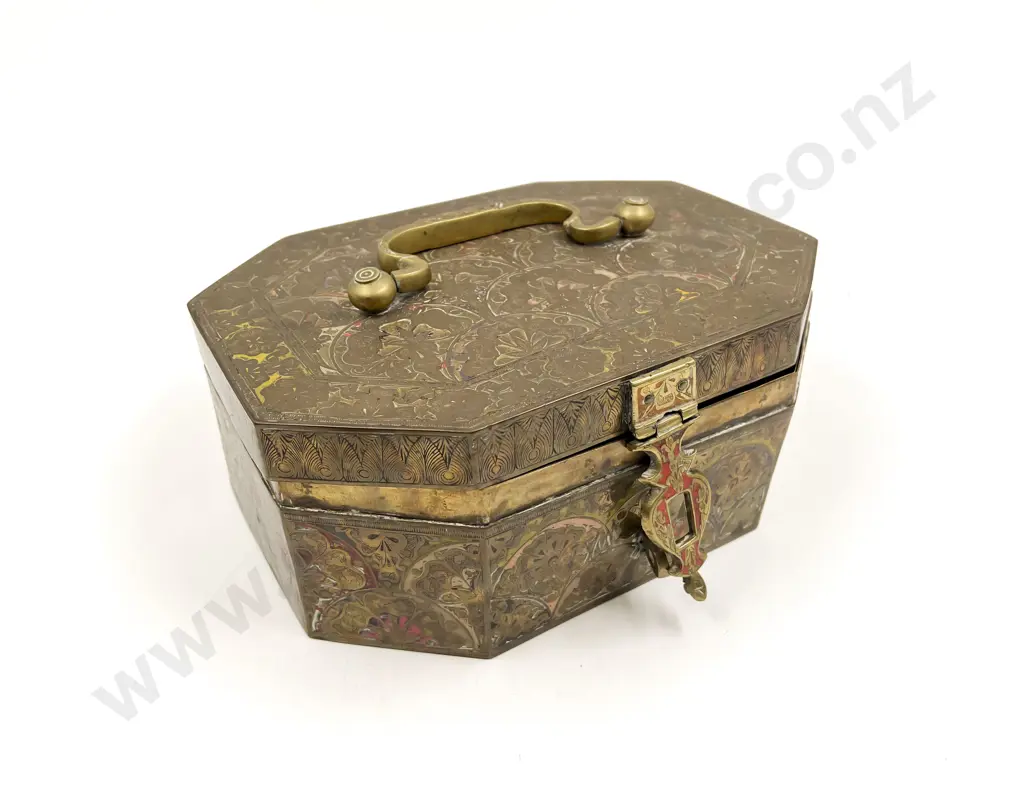 Indian Brass Paan Daan Spice Box with Fitted Interior Image 1++