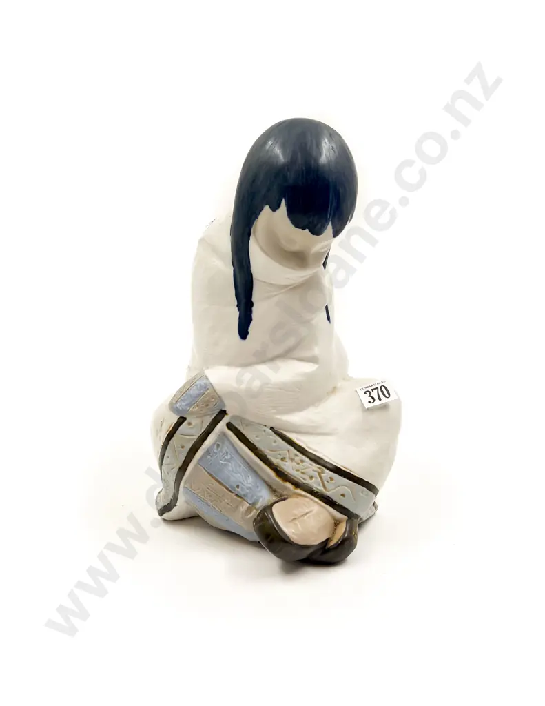 Stoneware Lladro Figure Image 1++