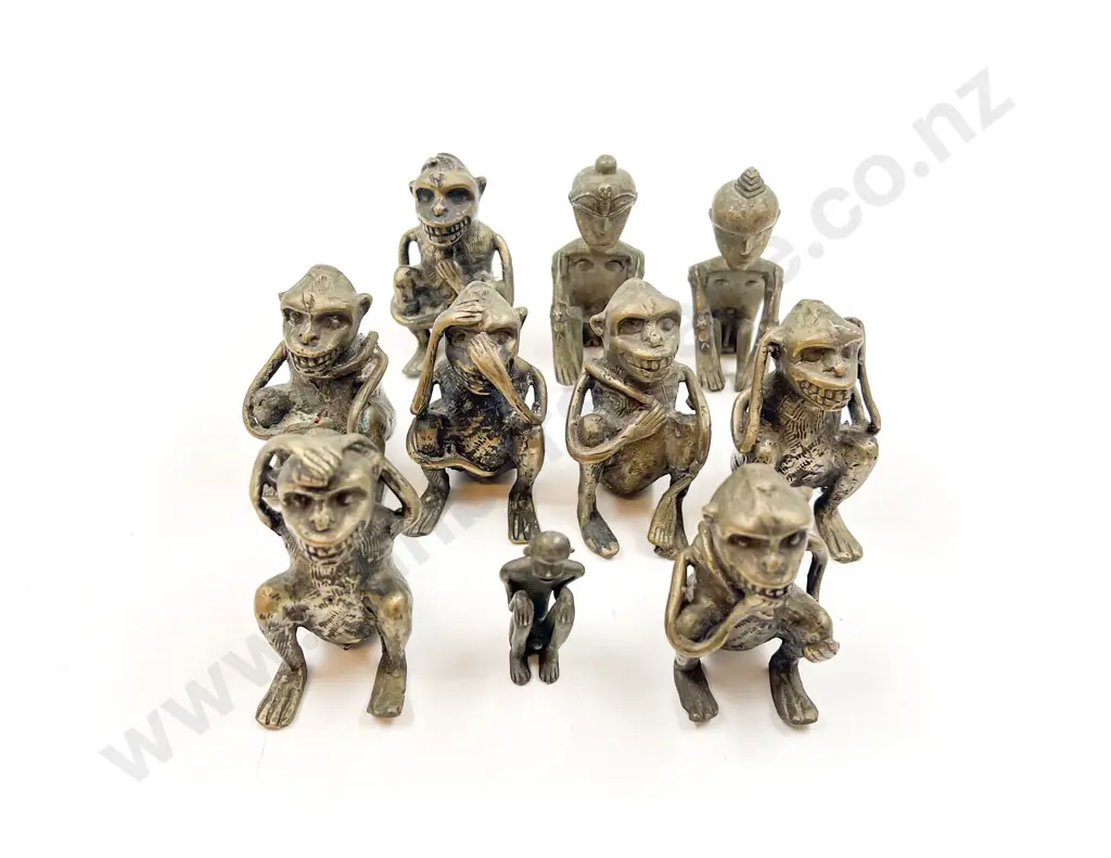 Quantity of Assorted Brass Monkeys etc Image 1++