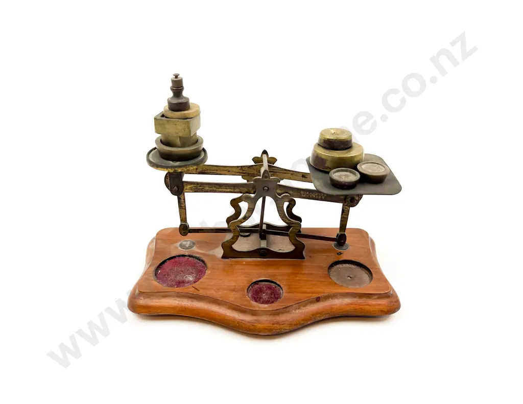 Postal Scales & Assorted Weights Image 1++