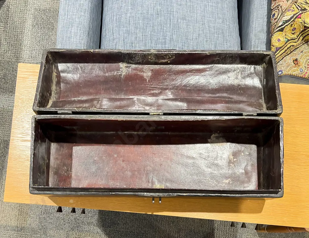 Lacquered Scroll Box Image 1++