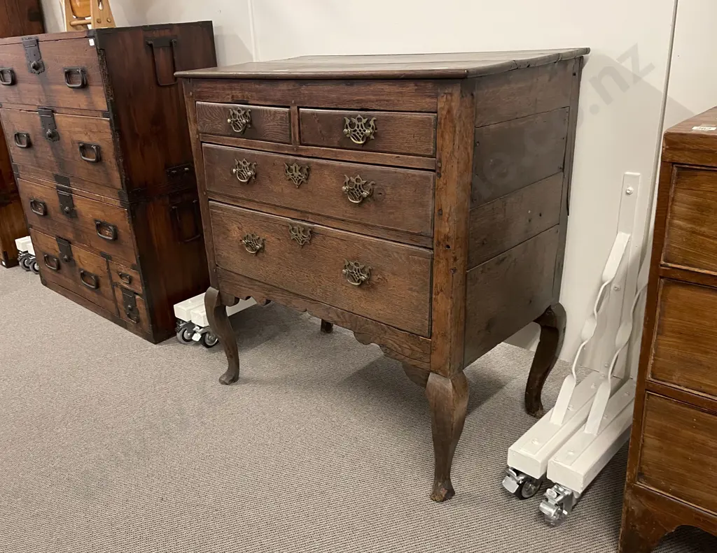 Early Geo III Oak Lowboy Image 1++