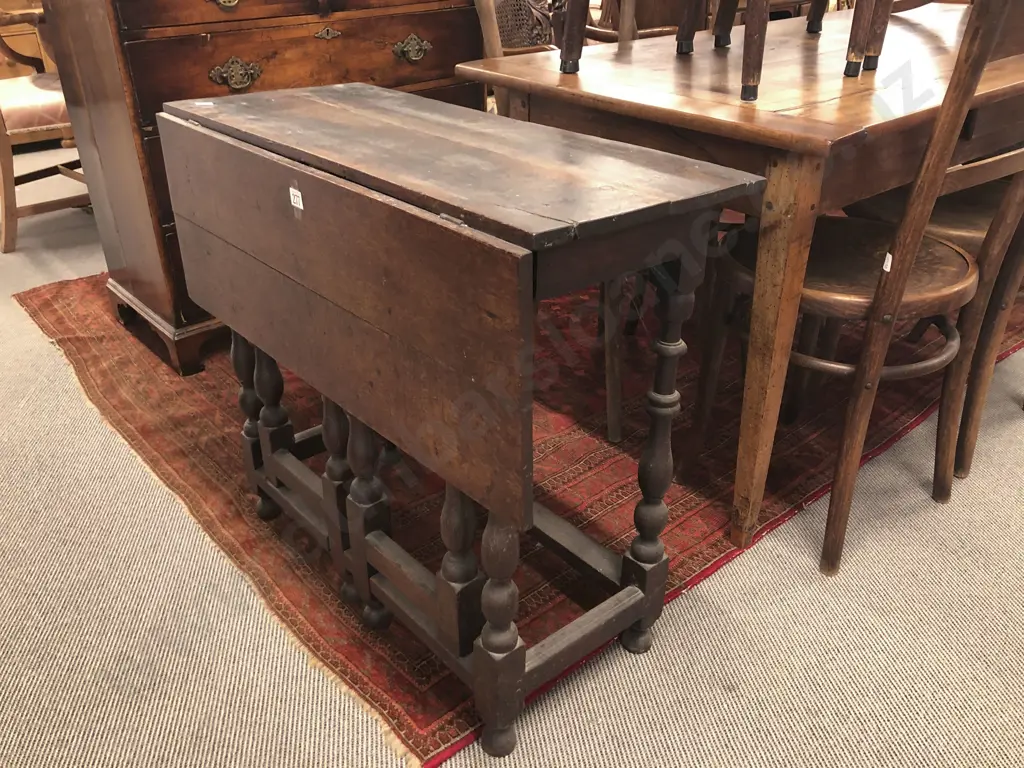 C18th Oak Gateleg Dining Table Image 1++