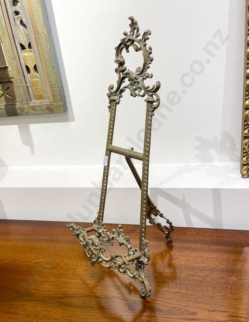 Small Gilt Metal Easel Image 1++