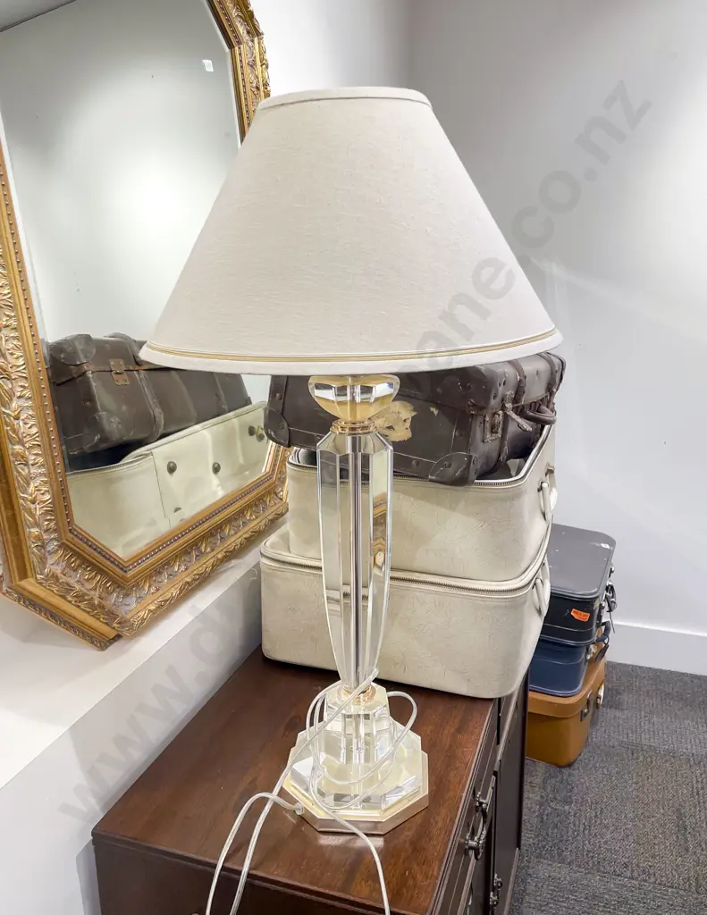 Decorative Table Lamp Image 1++