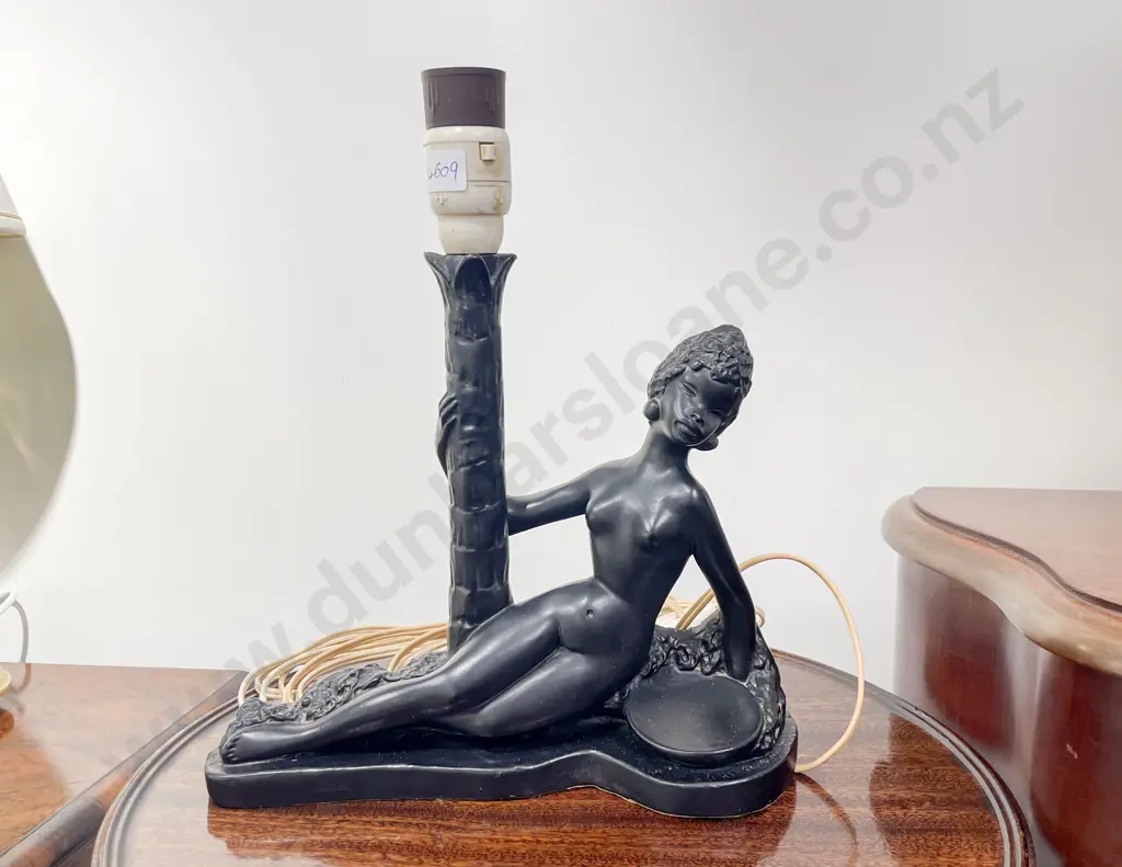 Mid Century/Retro Figural Table Lamp Image 1++