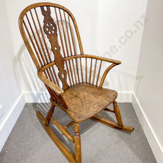 Geo III Elm Wheelback Windsor Rocking Chair