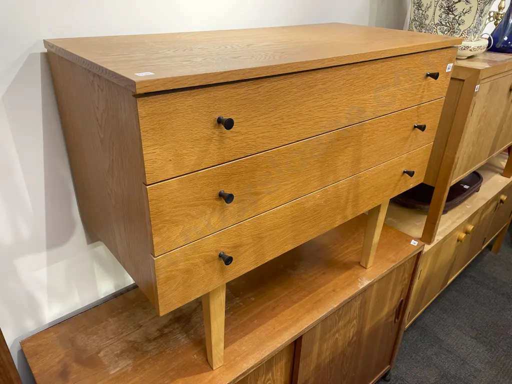 Modern Three Drawer Chest Image 1++