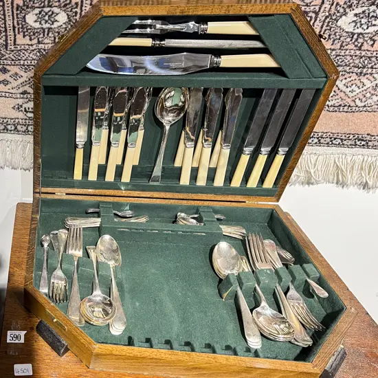 Canteen of Cutlery incl Bone Handled Knives & Carving Set