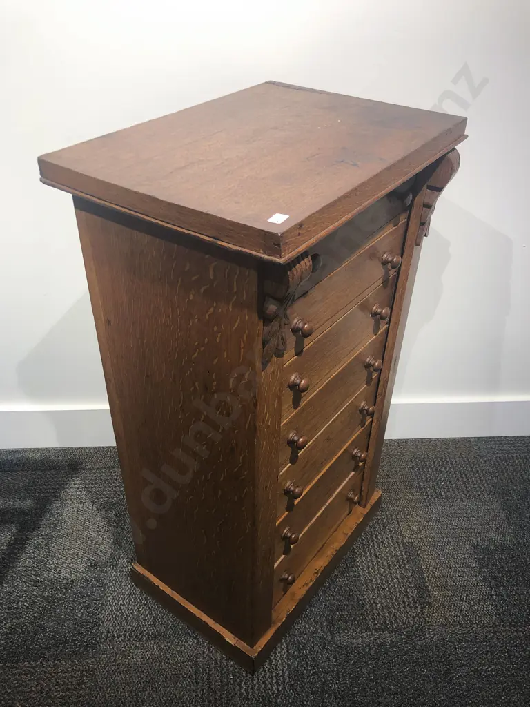 Oak Wellington Chest Image 1++
