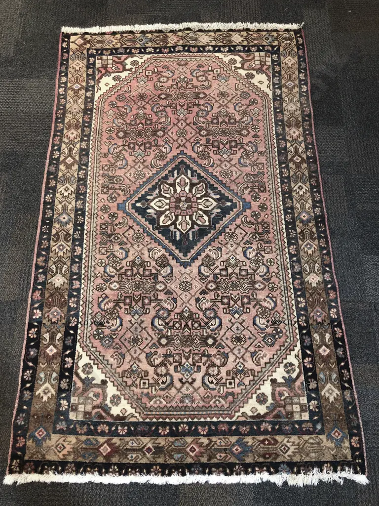 Persian Floor Rug with Centralized Floral Medallion Image 1++