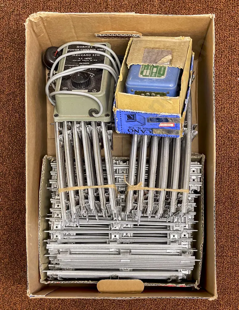 Carton Qty Hornby O Gauge 3-Rail Track silver painted with Hornby Controller and Transformer Image 1++