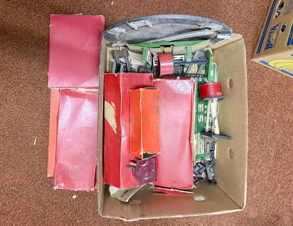 Qty Part Boxed Hornby O Gauge Track and Accessories with some Real Rail Image 1++