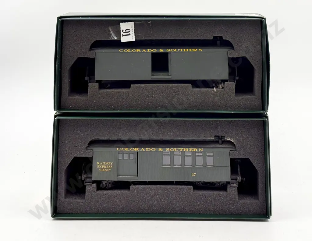 Bachmann Spectrum "On30" 26423 and 26123 Image 1++