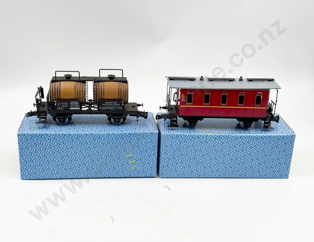 ETS Boxed O Gauge German Passenger Car and Wine Car Image 1++