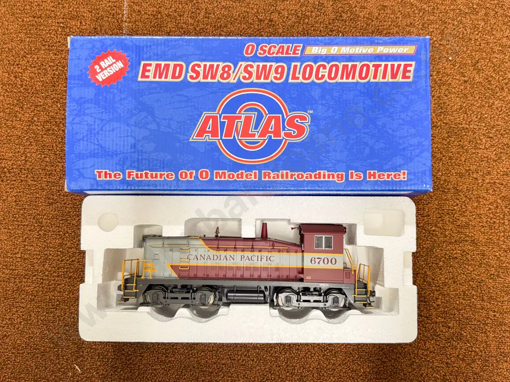 Atlas Boxed O Scale Big O Motive Power EMD SW8/SW9 Locomotive Canadian Pacific 2-Rail Image 1++