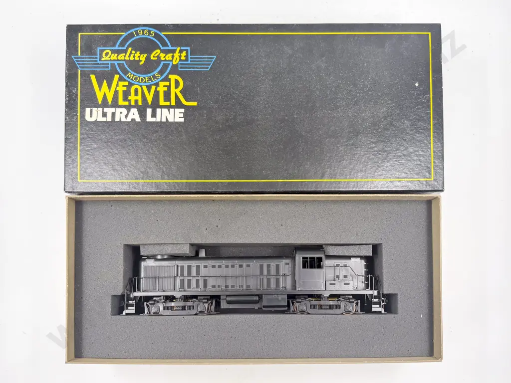 Weaver O Gauge Boxed RS-3 Diesel Locomotive 2-Rail undecorated Image 1++