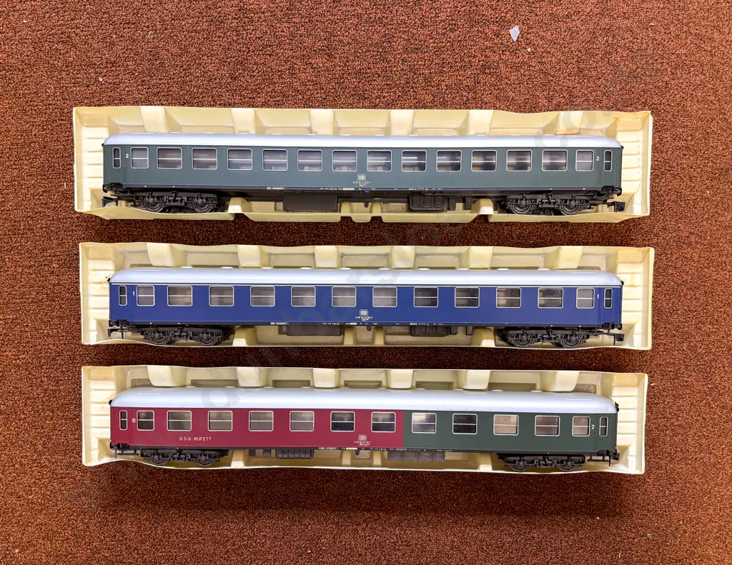 Rivarossi O Scale Boxed Three German Passenger Coaches Image 1++
