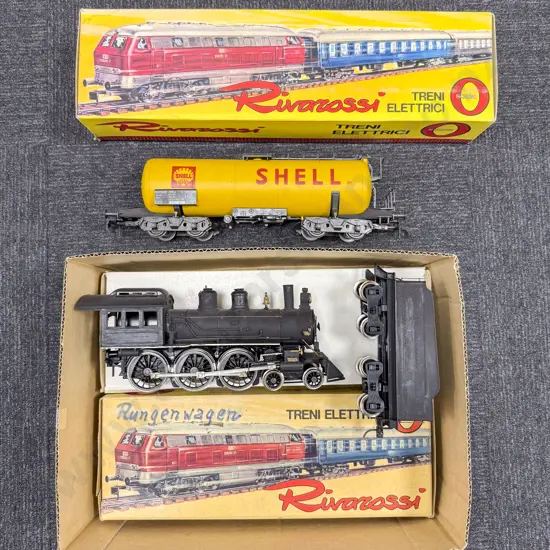 Rivarossi For AHM O Scale 4-6-0 Steam Locomotive and Tender with Four Rolling Stock