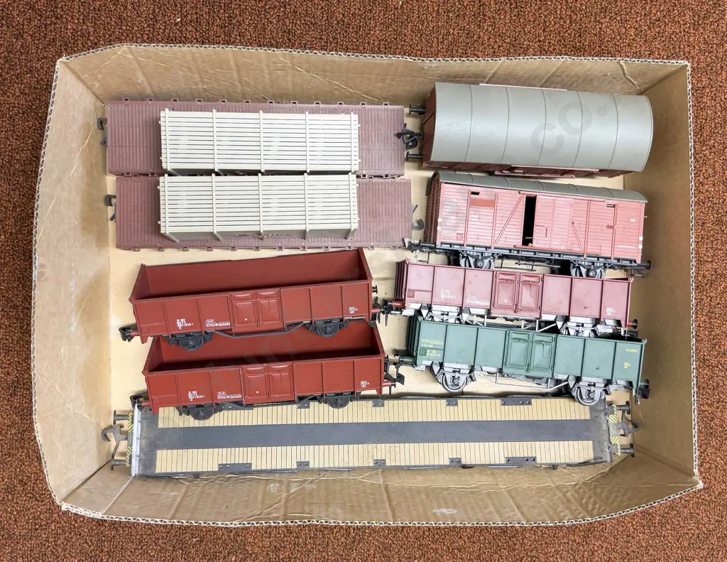 Pola Max and Rivarossi O Scale Nine Rolling Stock Wagons Image 1++