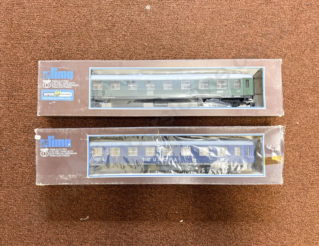 Lima O Scale Boxed DB 1st Class Express Coach and Touropa Coach Image 1++