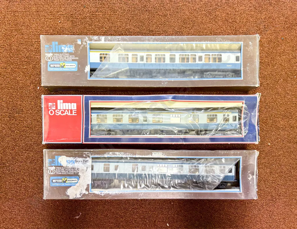 Lima O Scale Boxed BR Express 1st Class Coach x2 and Corridor Brake Guard Coach Image 1++