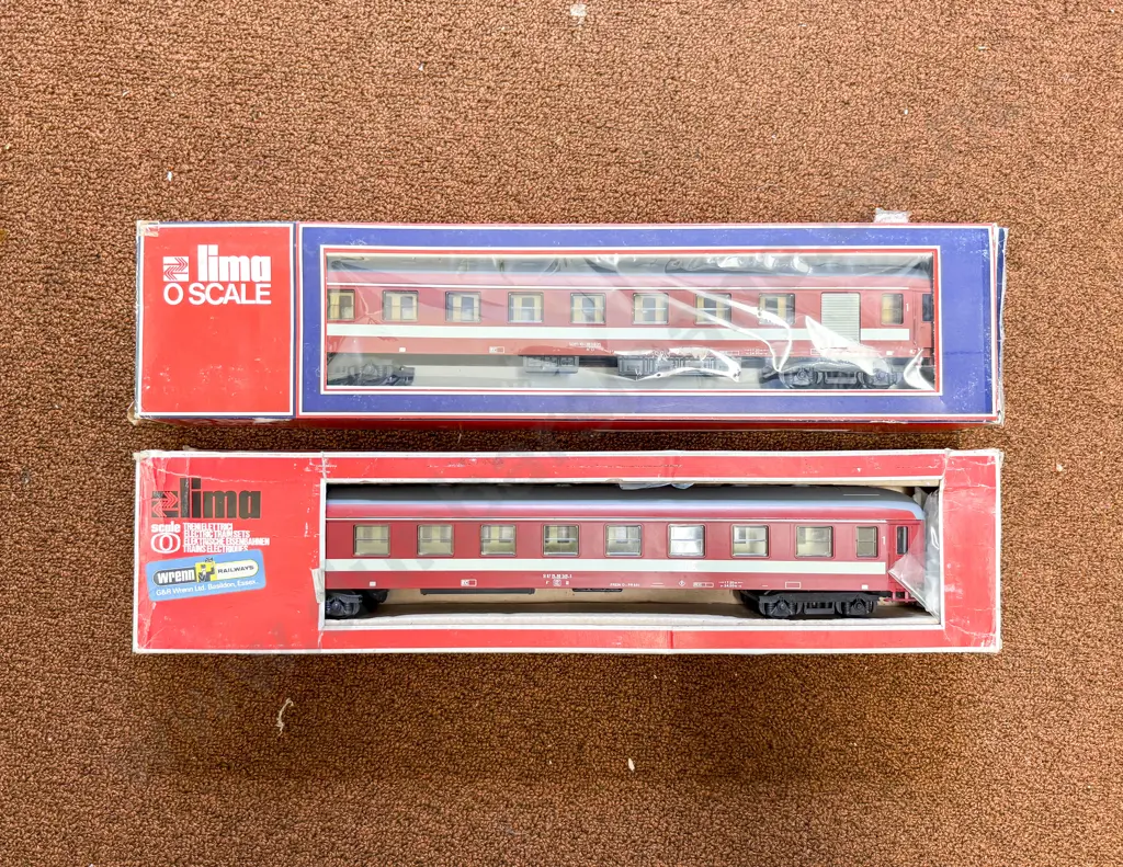 Lima O Scale Boxed SNCF 1st Class Express Coach and Mixed Baggage Image 1++