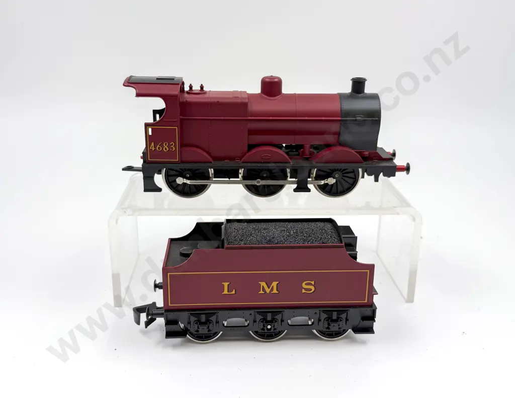 Lima O Scale 0-6-0 Locomotive & Tender 4683 LMS with Four Rolling Stock Wagons Image 1++