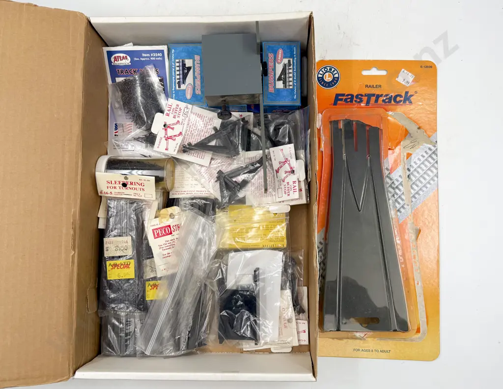 Selection Various Packeted O Gauge Rail Track Accessories Image 1++