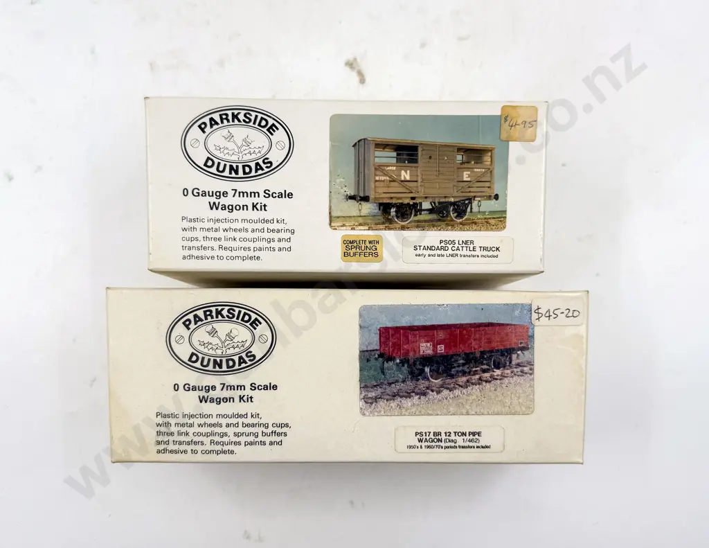 Parkside Dundas O Gauge Two Wagon Kits BR 12 Ton Pipe Wagon and NE Cattle Truck Image 1++