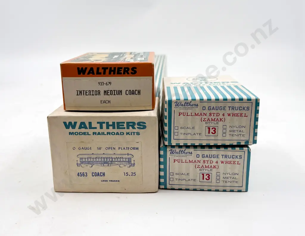 Walters O Gauge 4563 Coach Kit with Pullman Std 4 Wheel Sets x 2 & Interior Coach Kit Image 1++