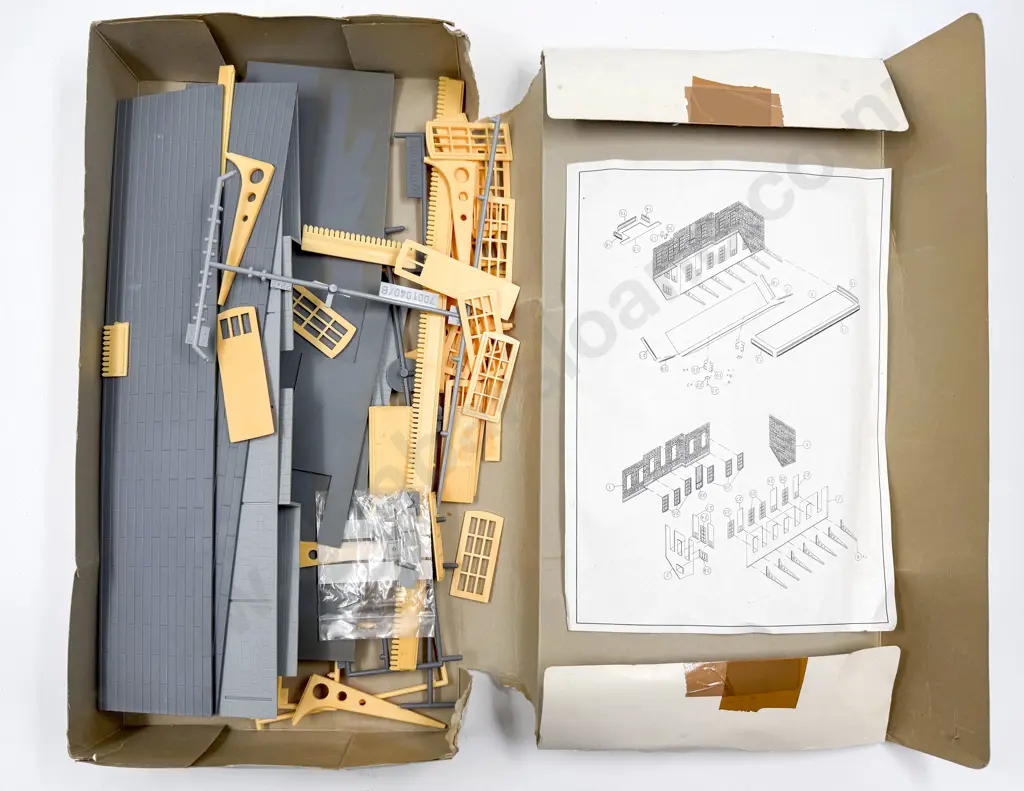 O Gauge Lineside Building KIts Image 1++