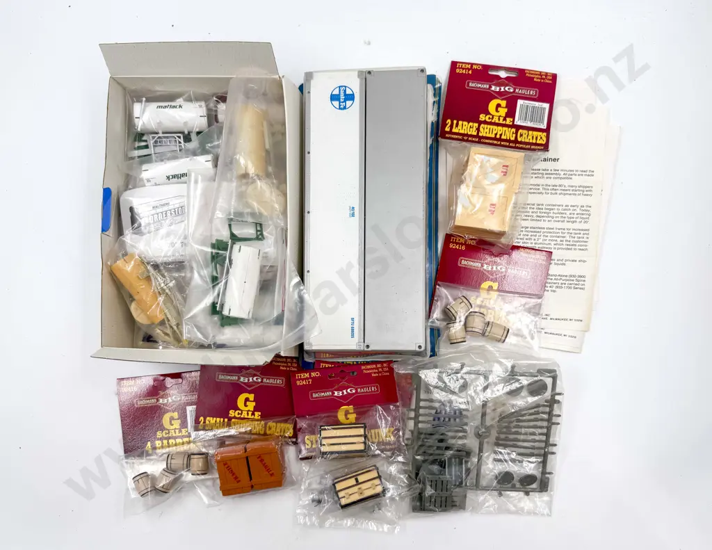 O Gauge Lineside Accessories Image 1++