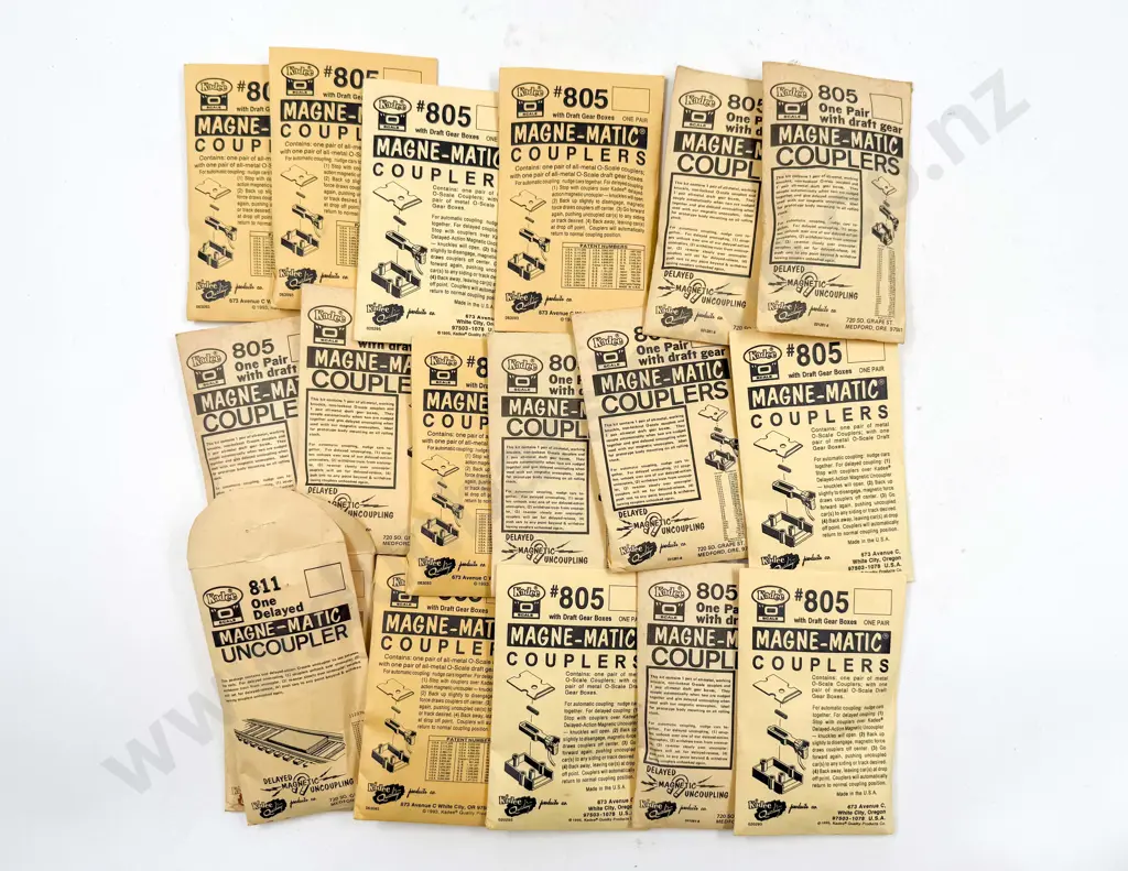 Kadee O Gauge 805 Magne-Matic Couplers x14 packets Image 1++
